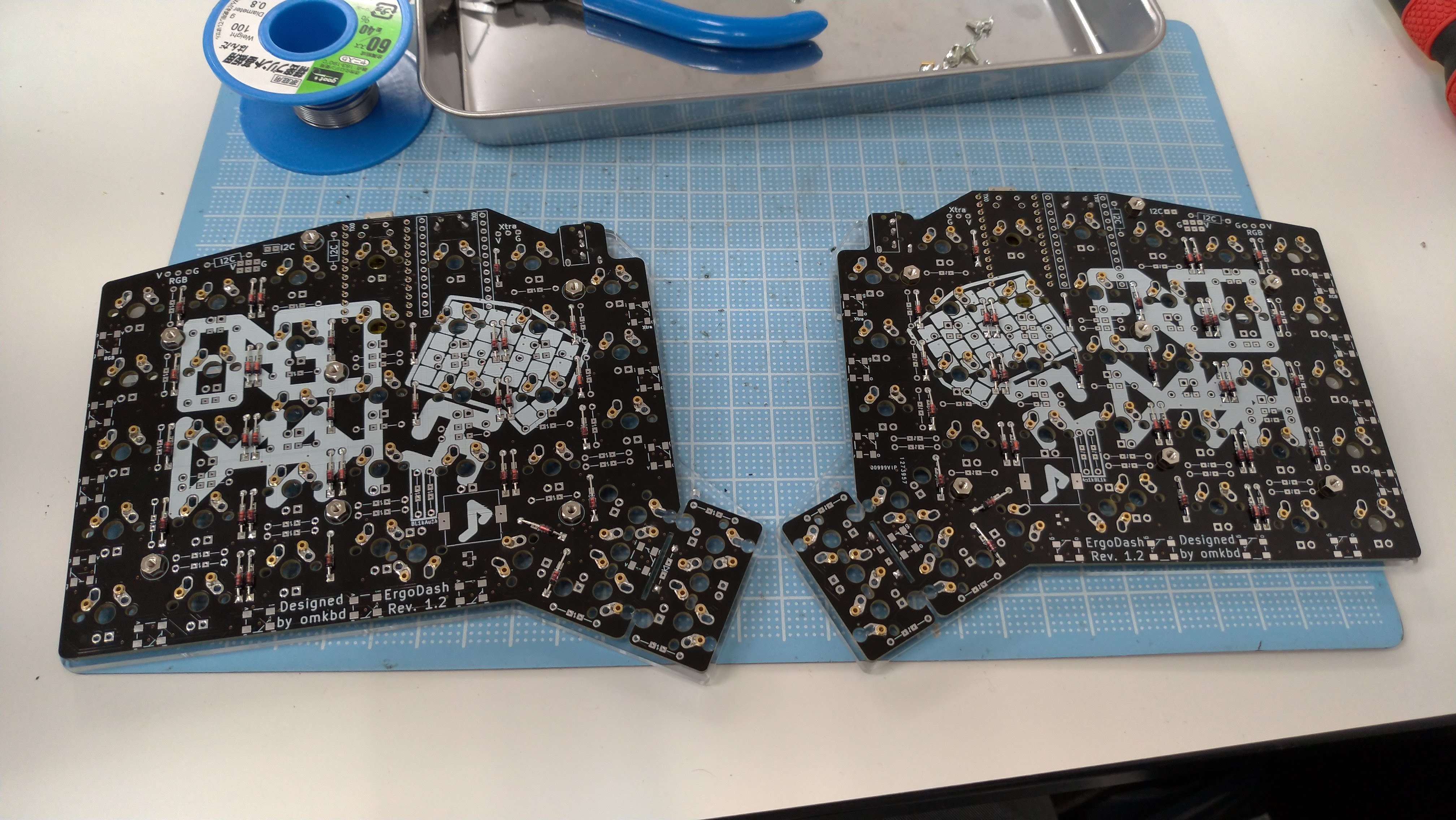 自作キーボードビルドログ：その1「ErgoDash」組み立て #Keyboard - Qiita