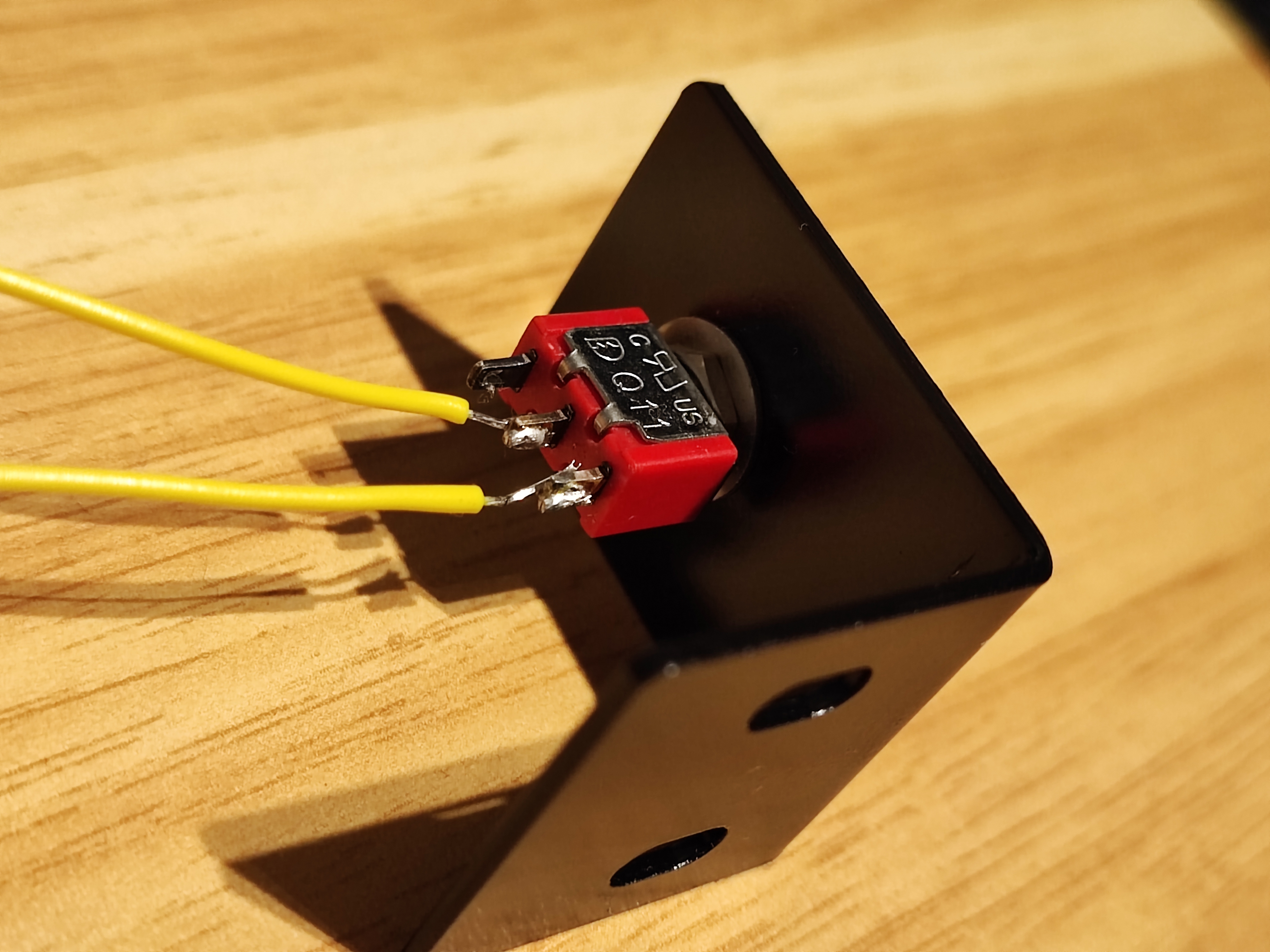 Discordのミュートスイッチを作った #IoT - Qiita