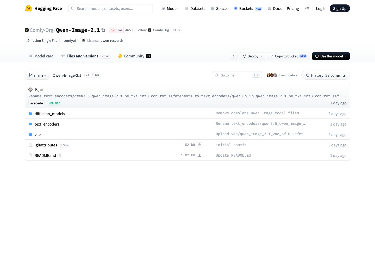 Hugging FaceのComfy-Org/Qwen-Image-2.1リポジトリのファイル一覧。License: qwen-research、合計74.3GBの表示が見える実画面