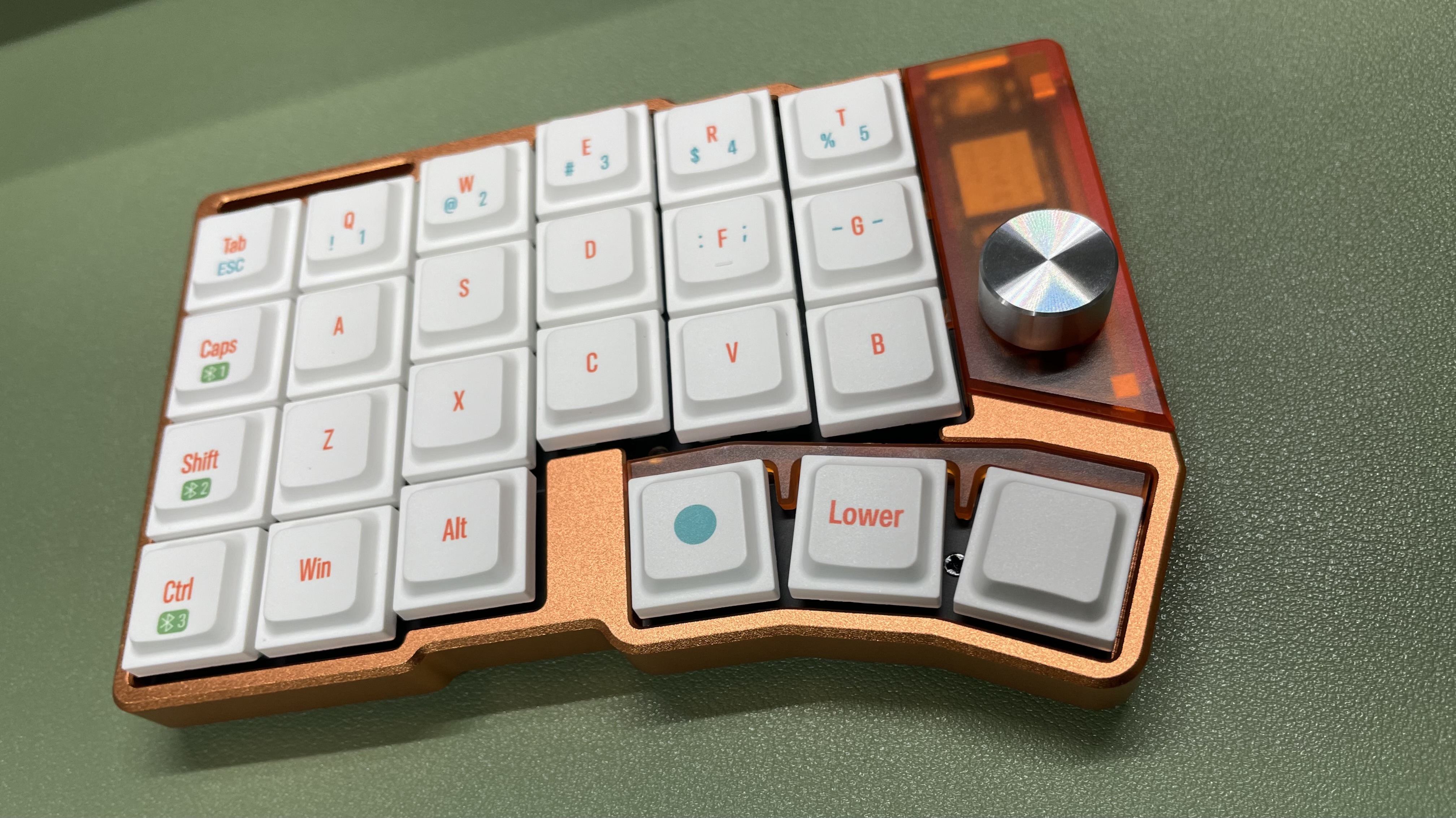 Corne V4に水平ロータリーエンコーダを取り付けるベストではない Corne V4に水平ロータリーエンコーダを取り付けるベストではない