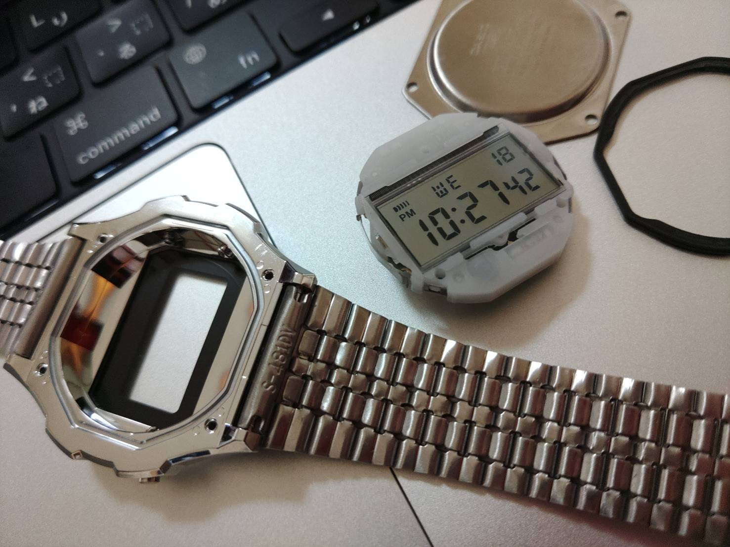 Sensor Watch】cheapCASIOを改造し私だけの褒め腕時計作ってみた