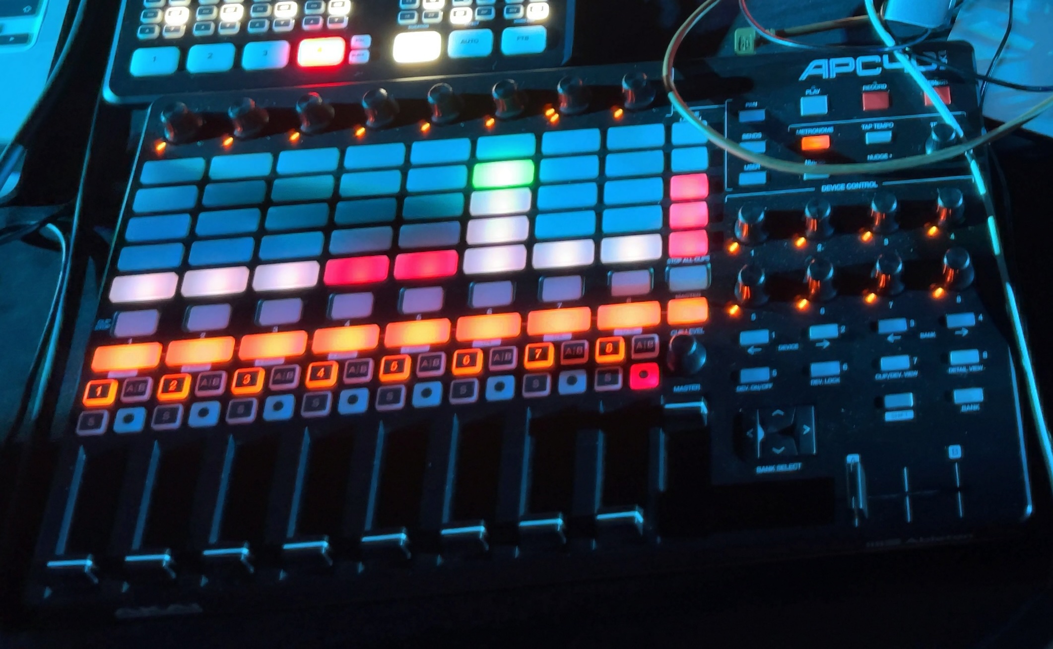 18764268-1c49-ba79-f0e0-