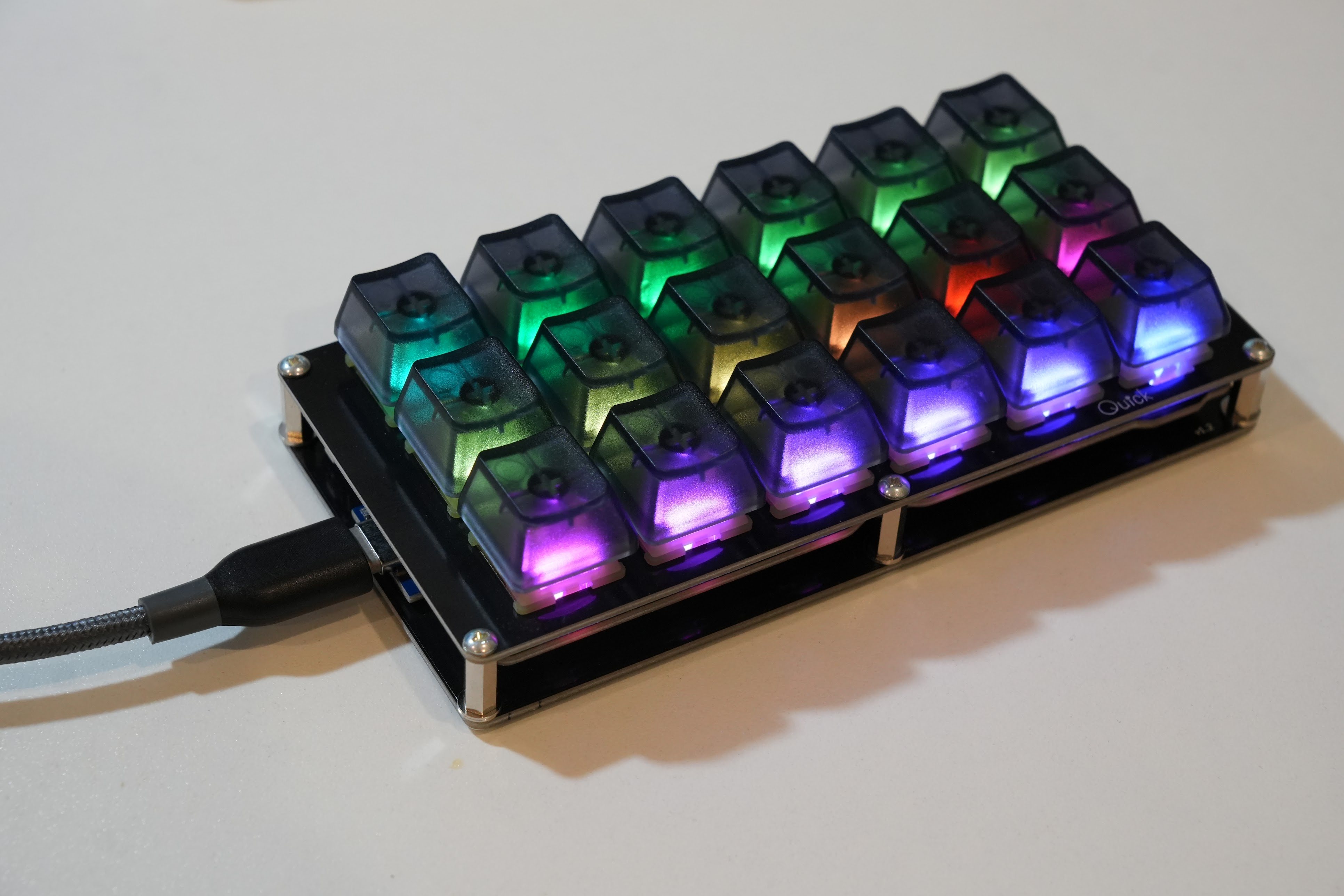 自作キーボードキットをUSB-C化したら1mmに泣いた話 - Quick17